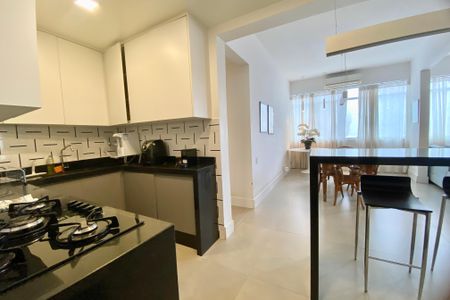 Apartamento para alugar com 140m², 3 quartos e sem vaga Apartamento para alugar com 140m², 3 quartos e sem vagaCozinha