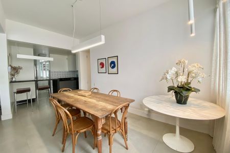 Apartamento para alugar com 140m², 3 quartos e sem vaga Apartamento para alugar com 140m², 3 quartos e sem vagaSala de jantar