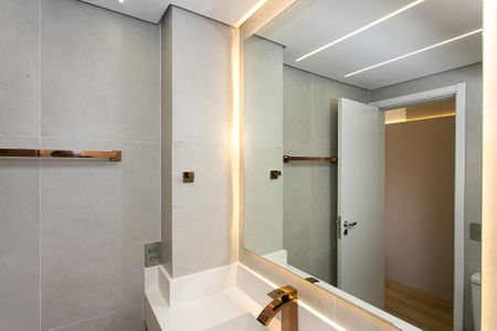 Apartamento à venda com 123m², 2 quartos e 2 vagasBanheiro da Suíte 1