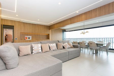 Apartamento à venda com 123m², 2 quartos e 2 vagasSala