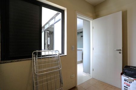 Apartamento para alugar com 210m², 3 quartos e 1 vagaQuarto de Serviço