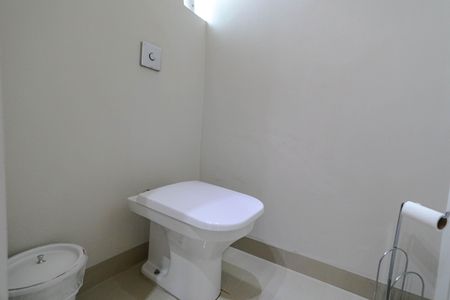 Apartamento para alugar com 210m², 3 quartos e 1 vagaLavabo