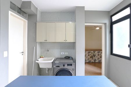 Apartamento para alugar com 210m², 3 quartos e 1 vagaÁrea de Serviço