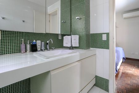 Apartamento para alugar com 210m², 3 quartos e 1 vagaBanheiro - Quarto 3 - Suíte