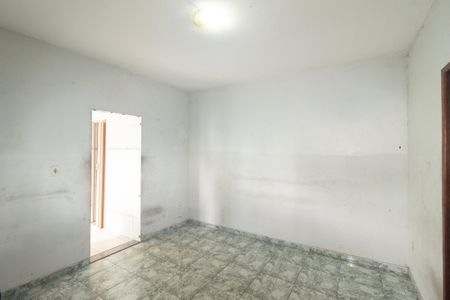 Sala de kitnet/studio para alugar com 1 quarto, 30m² em Guaratiba, Rio de Janeiro