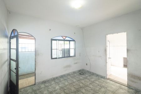 Sala de kitnet/studio para alugar com 1 quarto, 30m² em Guaratiba, Rio de Janeiro