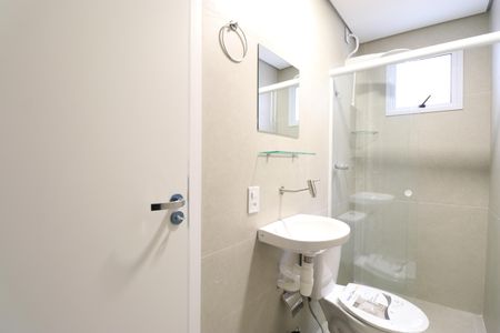 Banheiro de kitnet/studio para alugar com 1 quarto, 22m² em Barra Funda, São Paulo
