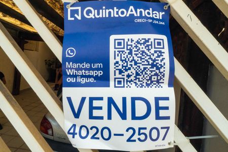 Casa à venda com 180m², 3 quartos e 2 vagas Casa à venda com 180m², 3 quartos e 2 vagasPlaquinha