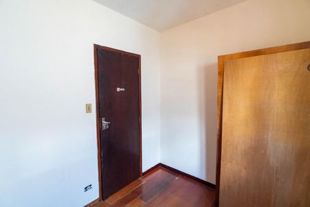 Casa à venda com 180m², 3 quartos e 2 vagas Casa à venda com 180m², 3 quartos e 2 vagasQuarto 2