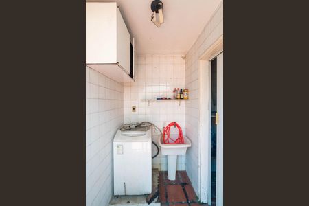 Casa à venda com 180m², 3 quartos e 2 vagas Casa à venda com 180m², 3 quartos e 2 vagasÁrea de Serviço