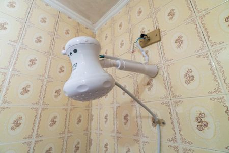 Casa à venda com 180m², 3 quartos e 2 vagas Casa à venda com 180m², 3 quartos e 2 vagasBanheiro Social