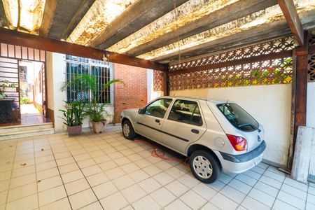 Casa à venda com 180m², 3 quartos e 2 vagas Casa à venda com 180m², 3 quartos e 2 vagasGaragem