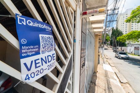 Casa à venda com 180m², 3 quartos e 2 vagas Casa à venda com 180m², 3 quartos e 2 vagasPlaquinha