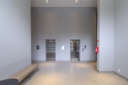 Apartamento à venda com 48m², 2 quartos e sem vaga Apartamento à venda com 48m², 2 quartos e sem vagaHall de entrada