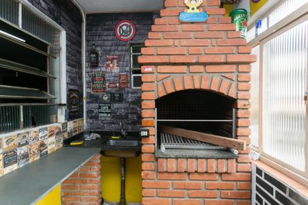 Casa para alugar com 31m², 2 quartos e 1 vagaÁrea comum - Churrasqueira 