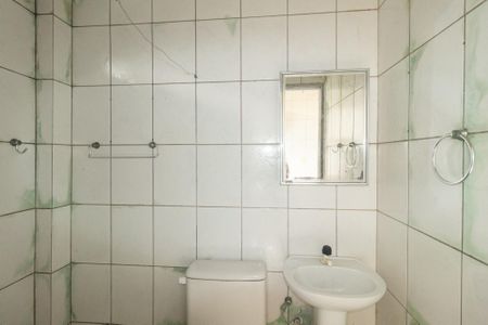Banheiro de kitnet/studio para alugar com 1 quarto, 30m² em Guaratiba, Rio de Janeiro