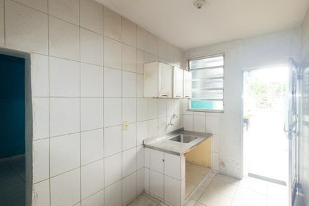 Cozinha de kitnet/studio para alugar com 1 quarto, 30m² em Guaratiba, Rio de Janeiro