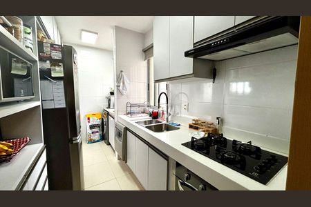 Apartamento à venda com 64m², 3 quartos e 2 vagasCozinha 