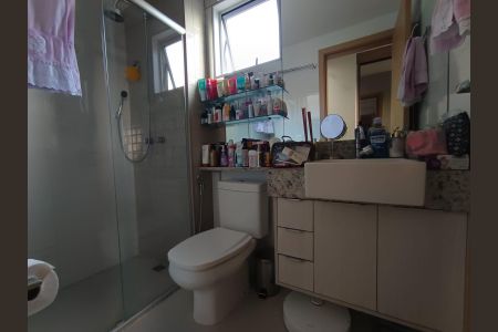 Apartamento à venda com 64m², 3 quartos e 2 vagasBanheiro 2