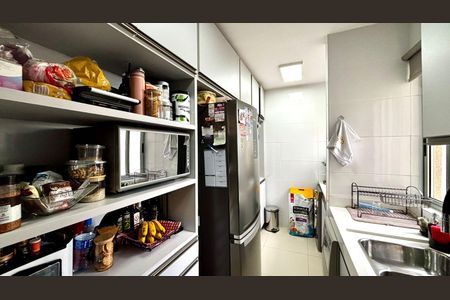 Apartamento à venda com 64m², 3 quartos e 2 vagasCozinha 