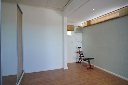 Casa à venda com 325m², 5 quartos e 10 vagasQuarto 2 