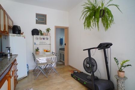 Casa à venda com 325m², 5 quartos e 10 vagasCozinha