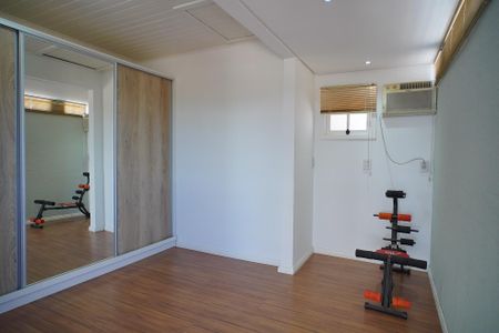 Casa à venda com 325m², 5 quartos e 10 vagasQuarto 2 