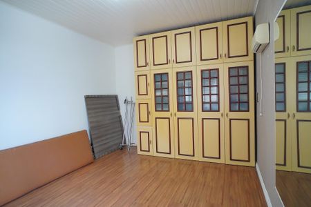 Casa à venda com 325m², 5 quartos e 10 vagasQuarto 1