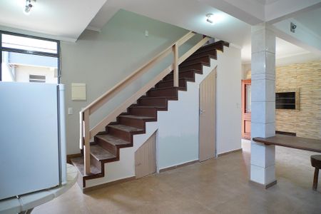 Casa à venda com 325m², 5 quartos e 10 vagasCasa 3-Sala -Cozinha 