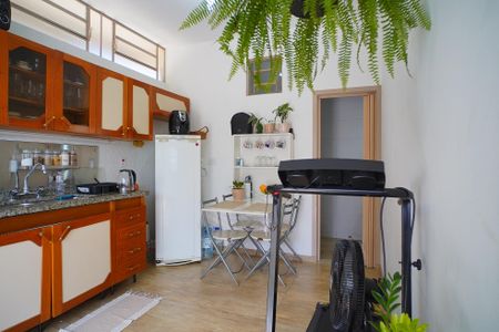 Casa à venda com 325m², 5 quartos e 10 vagasCozinha