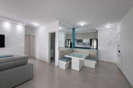 Apartamento à venda com 70m², 3 quartos e 1 vaga Apartamento à venda com 70m², 3 quartos e 1 vagaSala