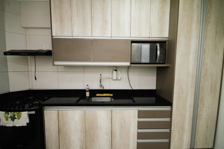 Cozinha de apartamento para alugar com 2 quartos, 91m² em Vila Tupi, Praia Grande