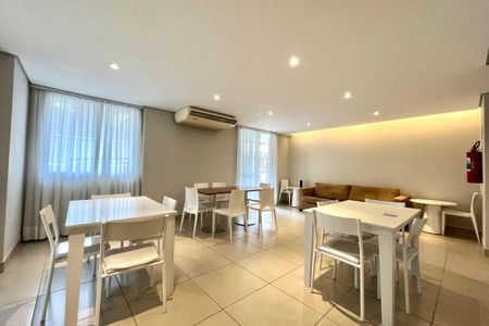 Apartamento para alugar com 65m², 2 quartos e 1 vagaÁrea comum - Salão de festas