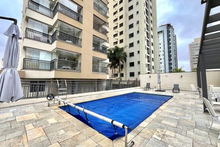 Apartamento para alugar com 65m², 2 quartos e 1 vagaÁrea comum - Piscina