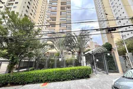 Apartamento para alugar com 65m², 2 quartos e 1 vagaFachada