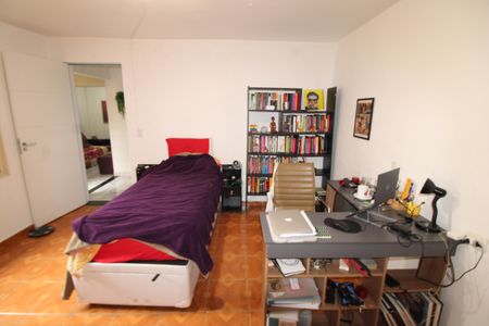 Casa à venda com 369m², 6 quartos e 2 vagasQuarto 3