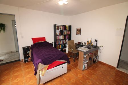 Casa à venda com 369m², 6 quartos e 2 vagasQuarto 3