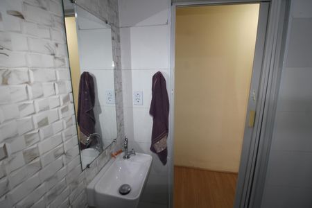 Casa à venda com 369m², 6 quartos e 2 vagasBanheiro 2