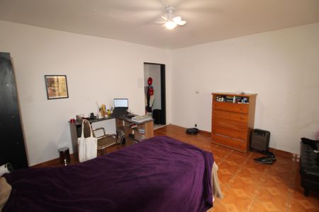 Casa à venda com 369m², 6 quartos e 2 vagasQuarto 3