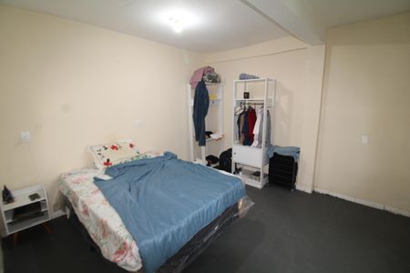 Casa à venda com 369m², 6 quartos e 2 vagasQuarto 6