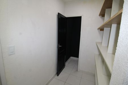 Casa à venda com 369m², 6 quartos e 2 vagasQuarto 1