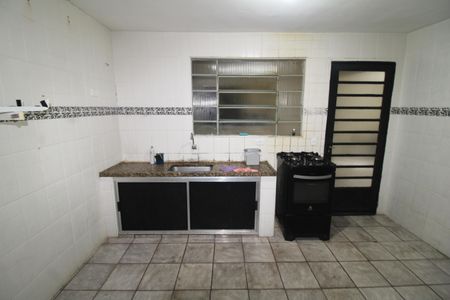 Casa à venda com 369m², 6 quartos e 2 vagasCozinha 2