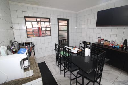 Casa à venda com 369m², 6 quartos e 2 vagasCozinha