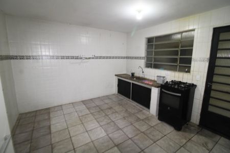 Casa à venda com 369m², 6 quartos e 2 vagasCozinha 2