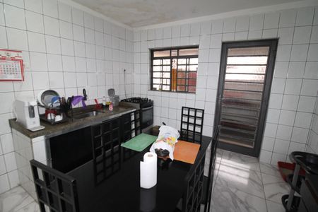 Casa à venda com 369m², 6 quartos e 2 vagasCozinha