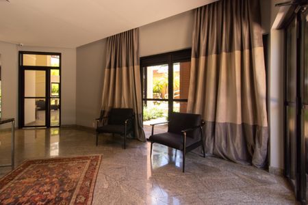 Apartamento à venda com 227m², 4 quartos e 4 vagas Apartamento à venda com 227m², 4 quartos e 4 vagasHall