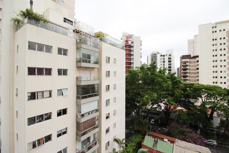 Apartamento à venda com 227m², 4 quartos e 4 vagas Apartamento à venda com 227m², 4 quartos e 4 vagasVista