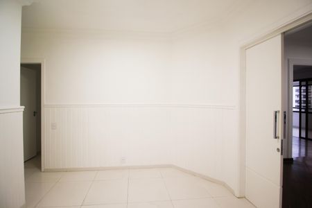 Apartamento à venda com 227m², 4 quartos e 4 vagas Apartamento à venda com 227m², 4 quartos e 4 vagasCopa