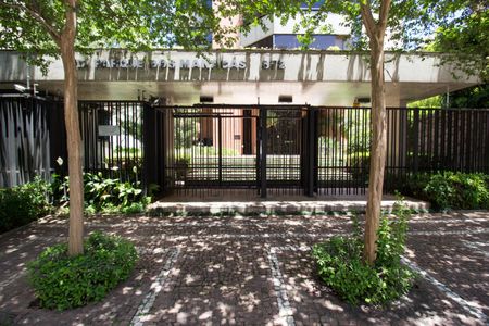 Apartamento à venda com 227m², 4 quartos e 4 vagas Apartamento à venda com 227m², 4 quartos e 4 vagasFachada