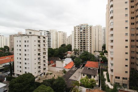 Apartamento à venda com 227m², 4 quartos e 4 vagas Apartamento à venda com 227m², 4 quartos e 4 vagasVista